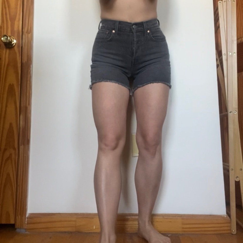 Levi’s Short - Picture 4 of 4